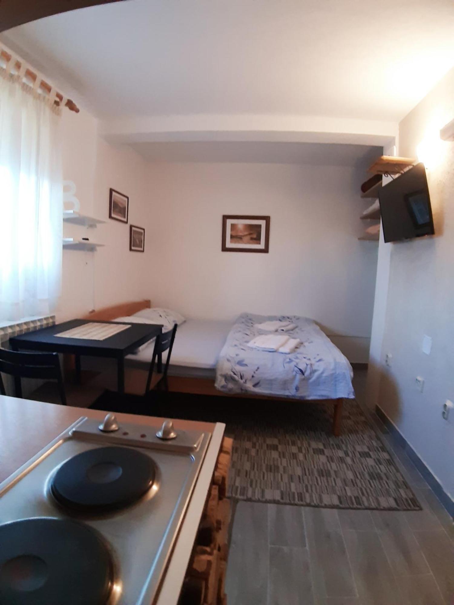 יהורינה Apartmani Marija מראה חיצוני תמונה