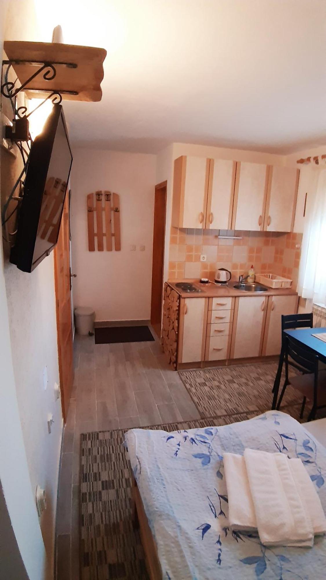 יהורינה Apartmani Marija מראה חיצוני תמונה